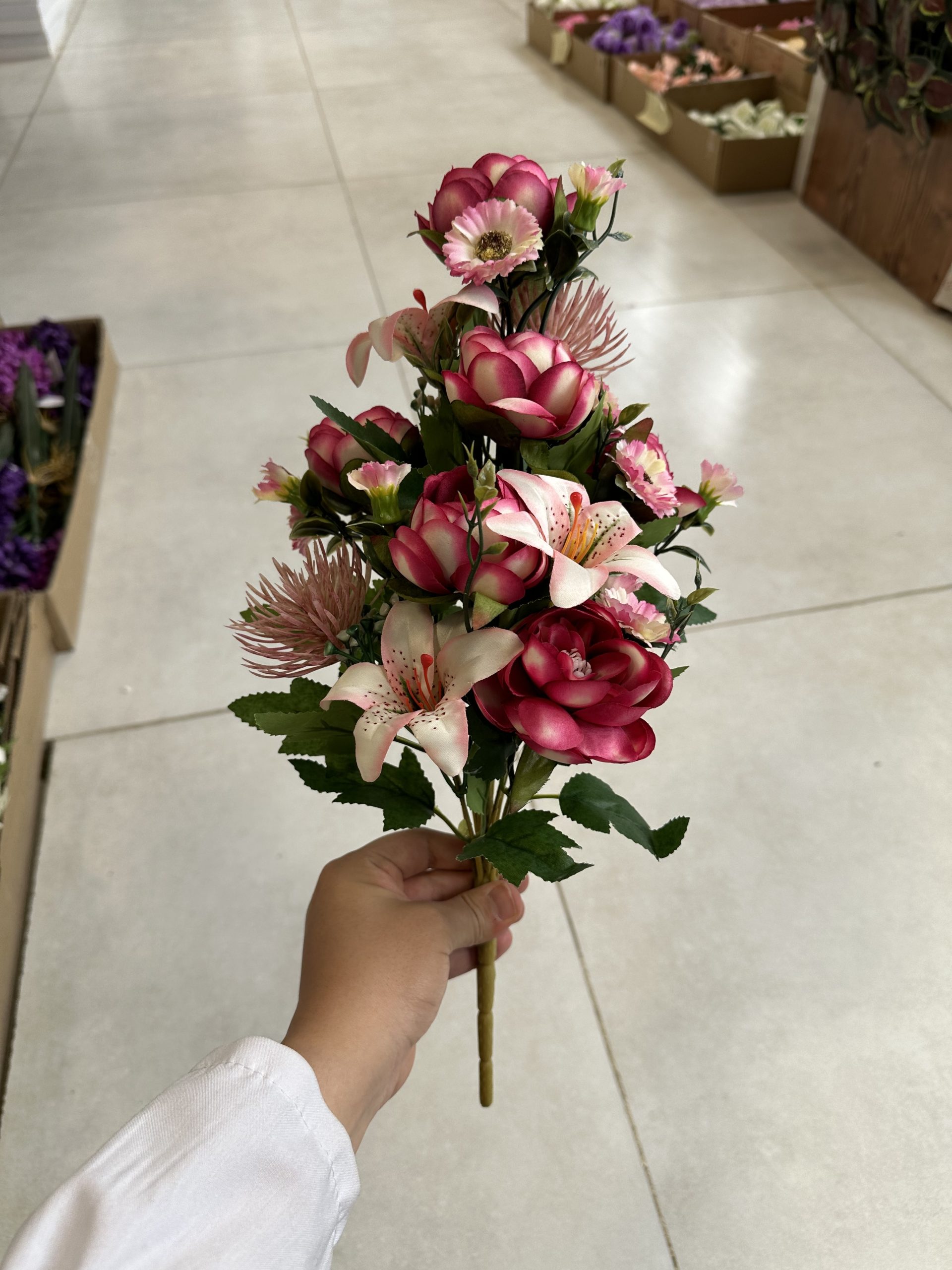 IMG_20250809_103728_319 بوته نسترن و لیلیوم - تصویر 1