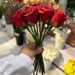 دسته رز کاملیا بزرگ 12 شاخه