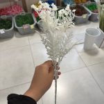 بوته پلاستیکی سفید گلدار